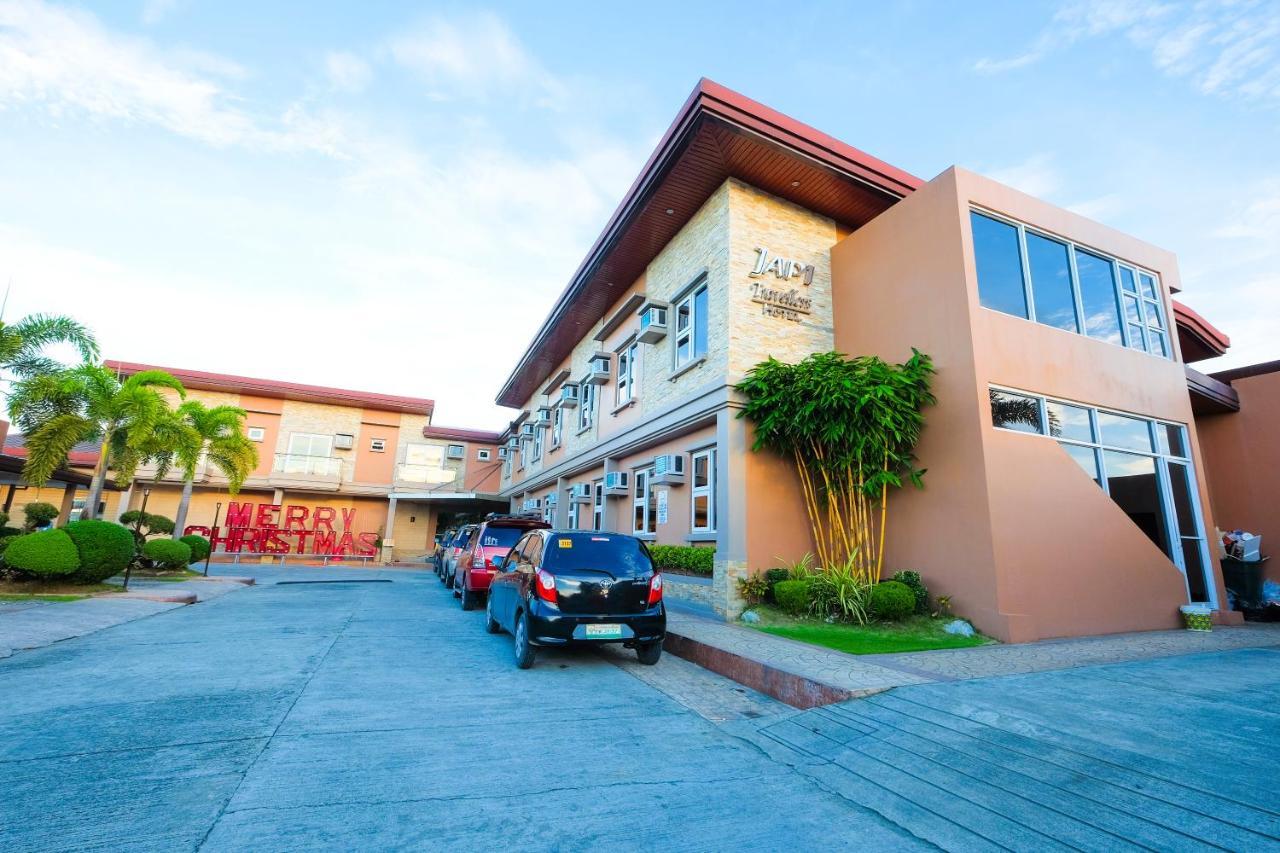 Japi Hotel - Main Cauayan City  Exterior photo